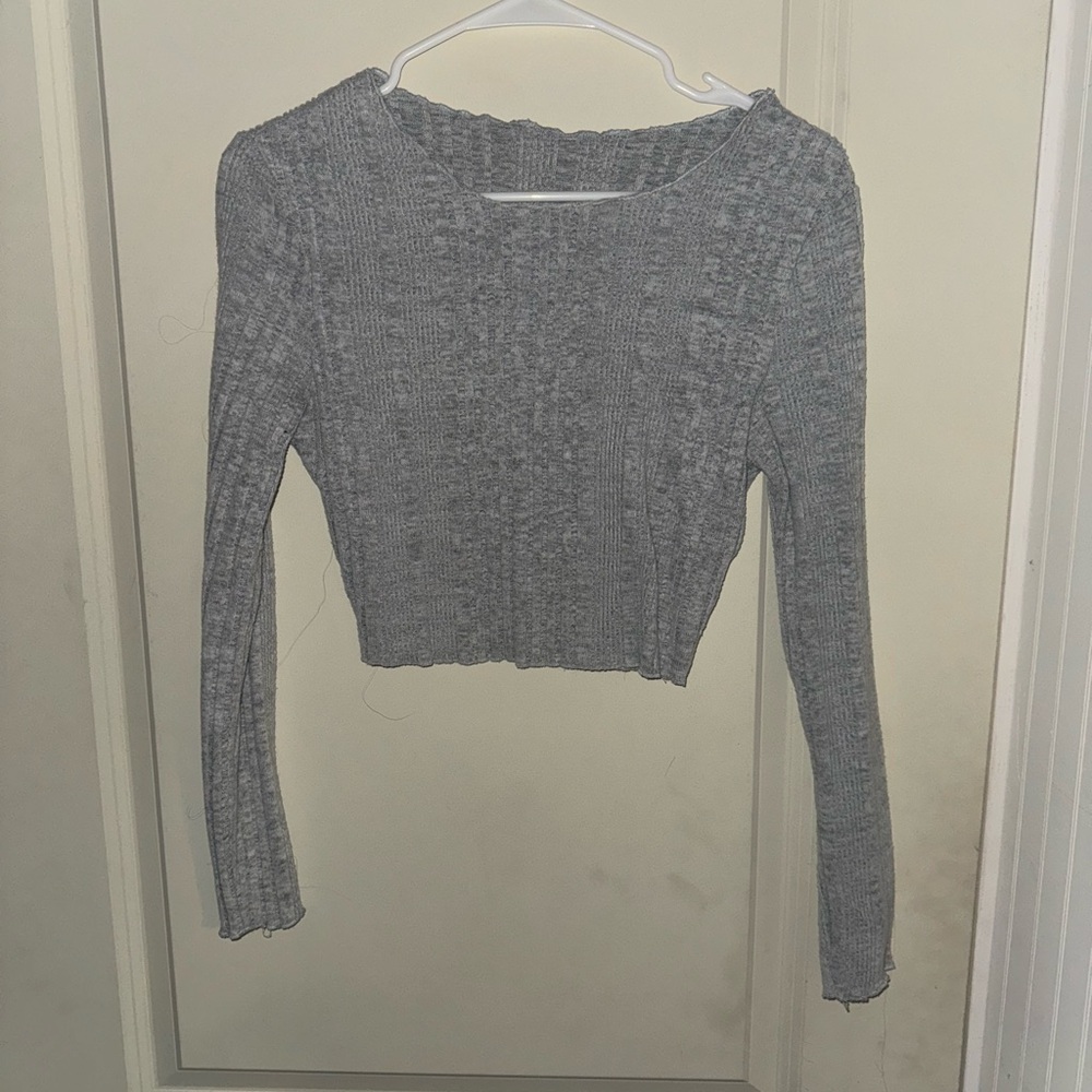Gray Ribbed Long Sleeve Crop Top